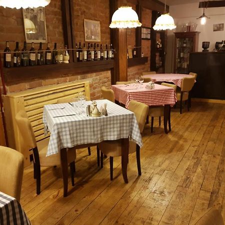 Nonna Mia Hotel Бухарест Екстер'єр фото